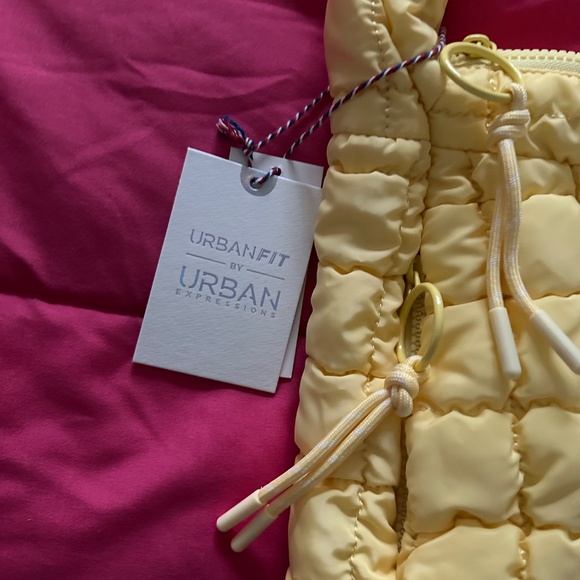 Urban Fit by Urban Expressions Quilted Puffer Bag Soft Yellow - Picture 4 of 6